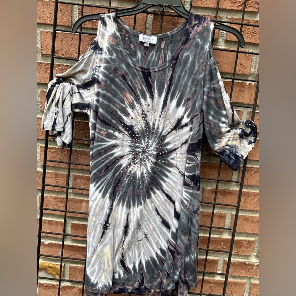 Tie-Dye Cold Shoulder Top with Studs